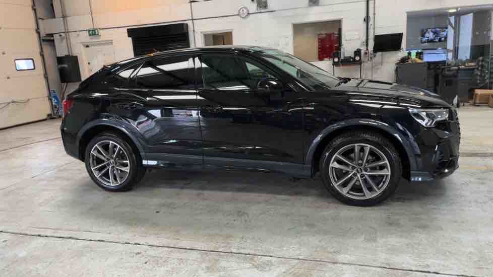 More views of Audi Q3