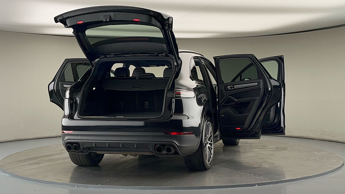 More views of Porsche Cayenne