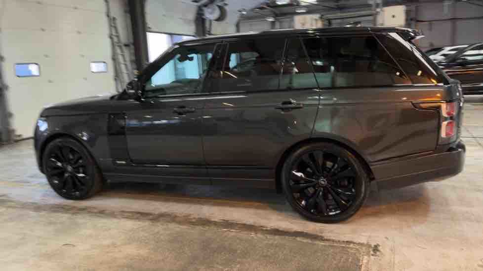 More views of Land Rover Range Rover