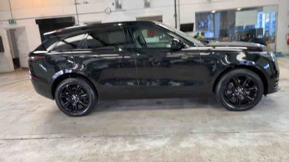 More views of Land Rover Range Rover Velar