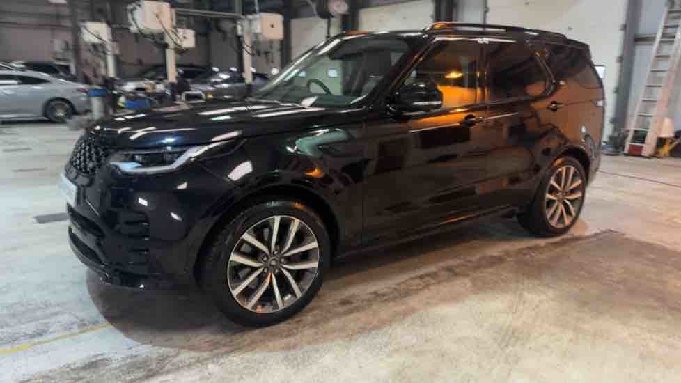 More views of Land Rover Discovery