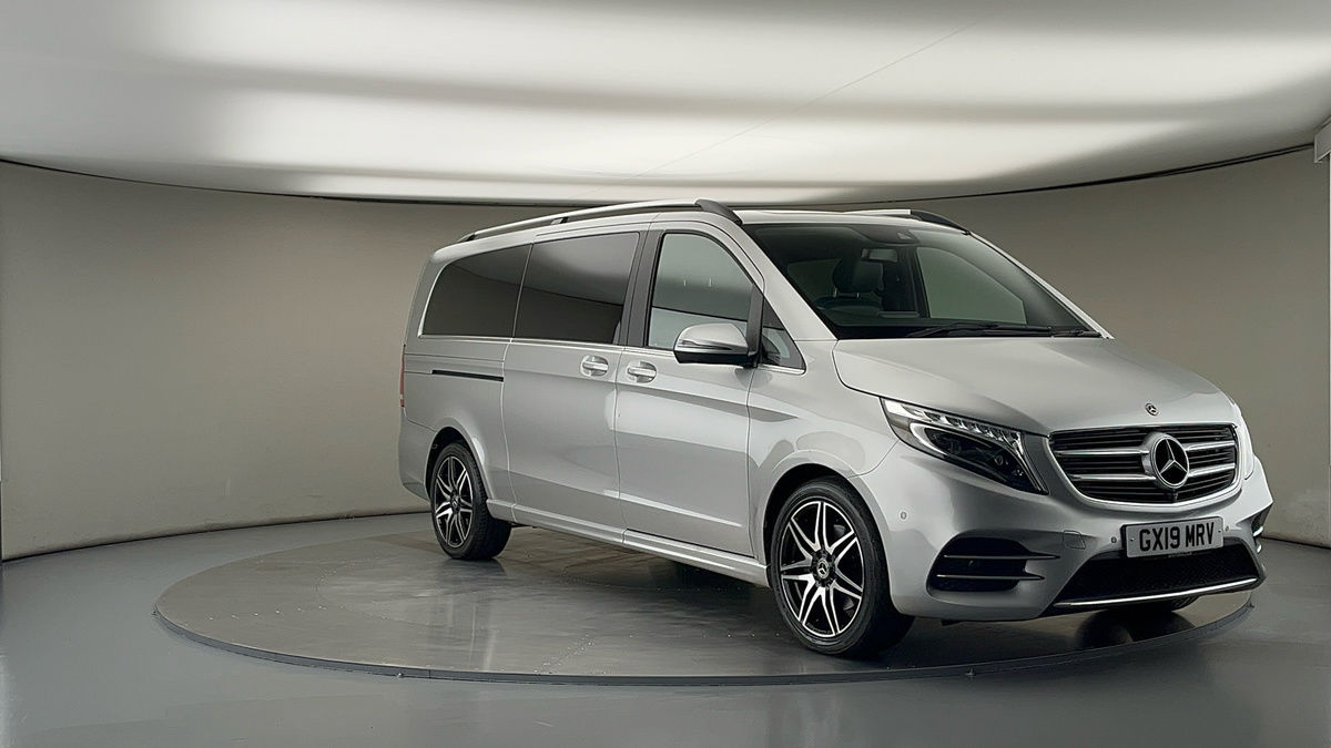 Mercedes-Benz V Class Sticky Header Image