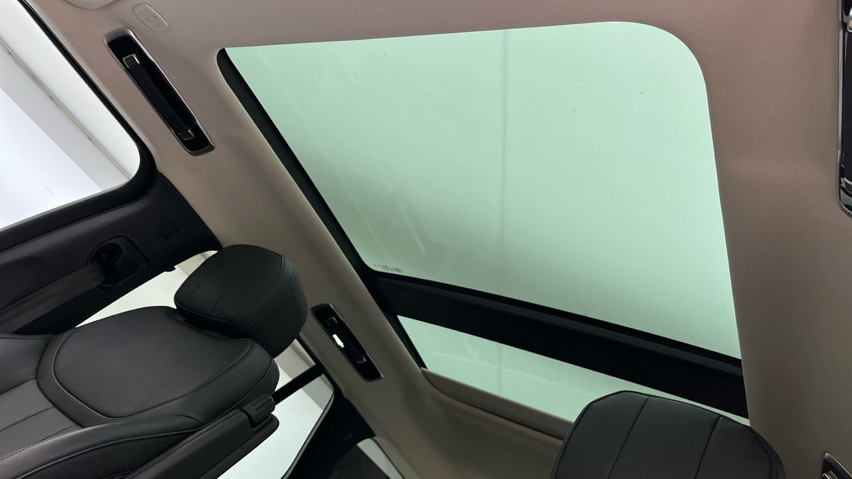 Land Rover Range Rover Image 6