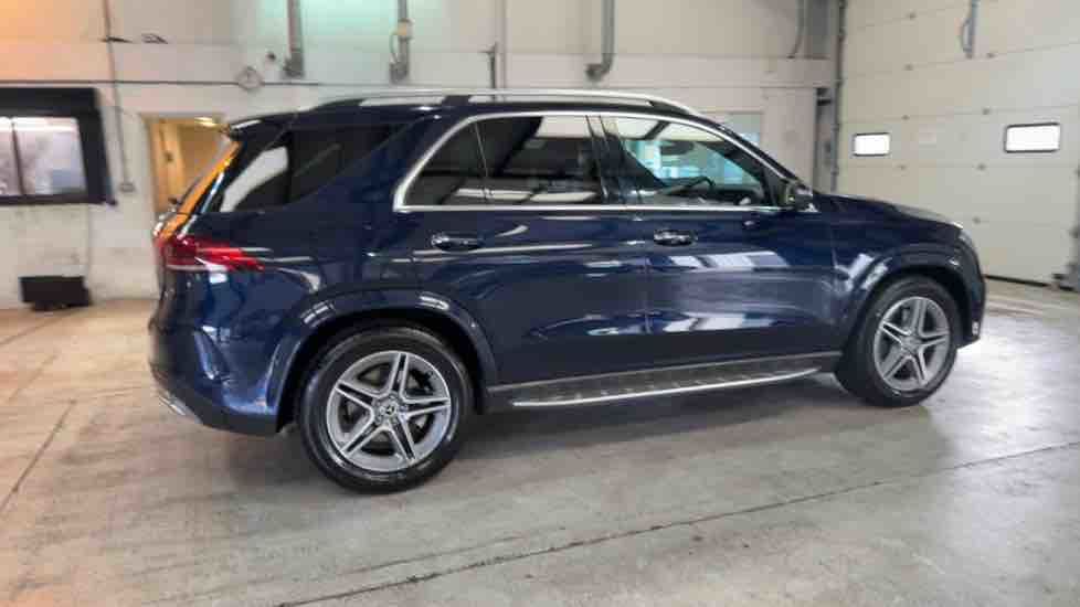 More views of Mercedes-Benz GLE