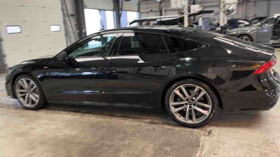 More views of Audi A7