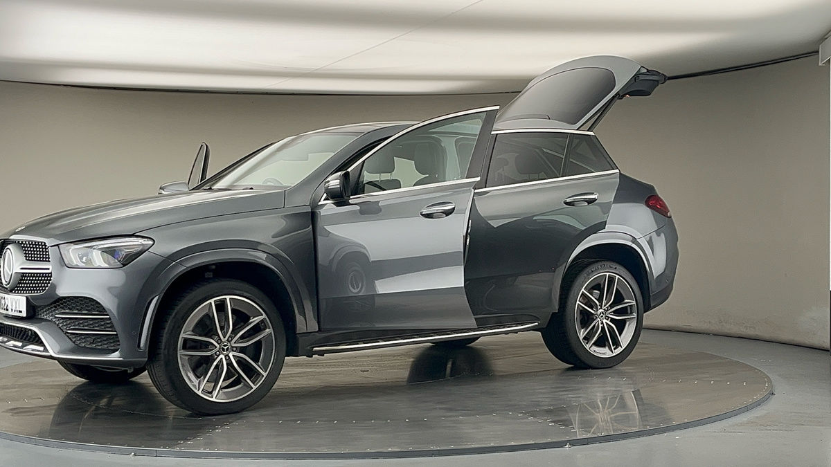 More views of Mercedes-Benz GLE