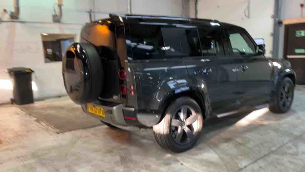 More views of Land Rover Defender 110