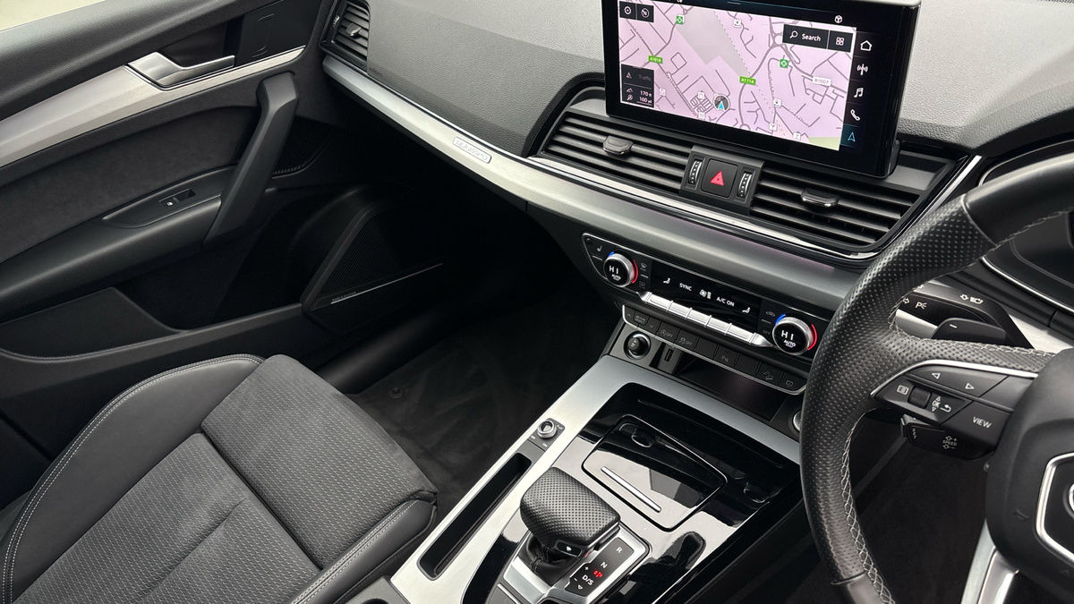 Audi Q5 Image 18