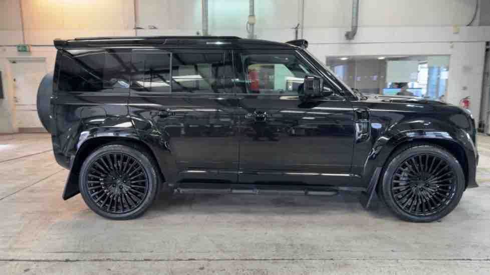 More views of Land Rover Defender 110