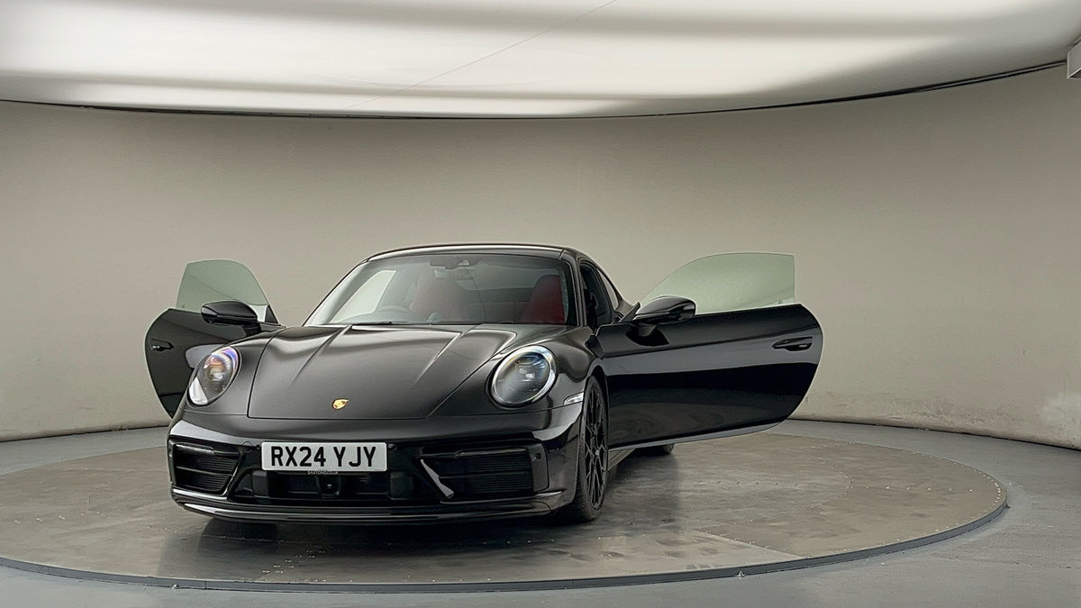 More views of Porsche 911