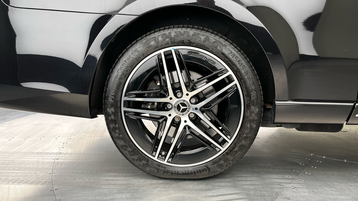 Mercedes-Benz V Class Image 10