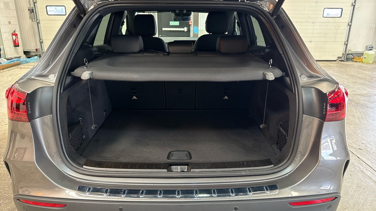 Mercedes-Benz GLA Image 11