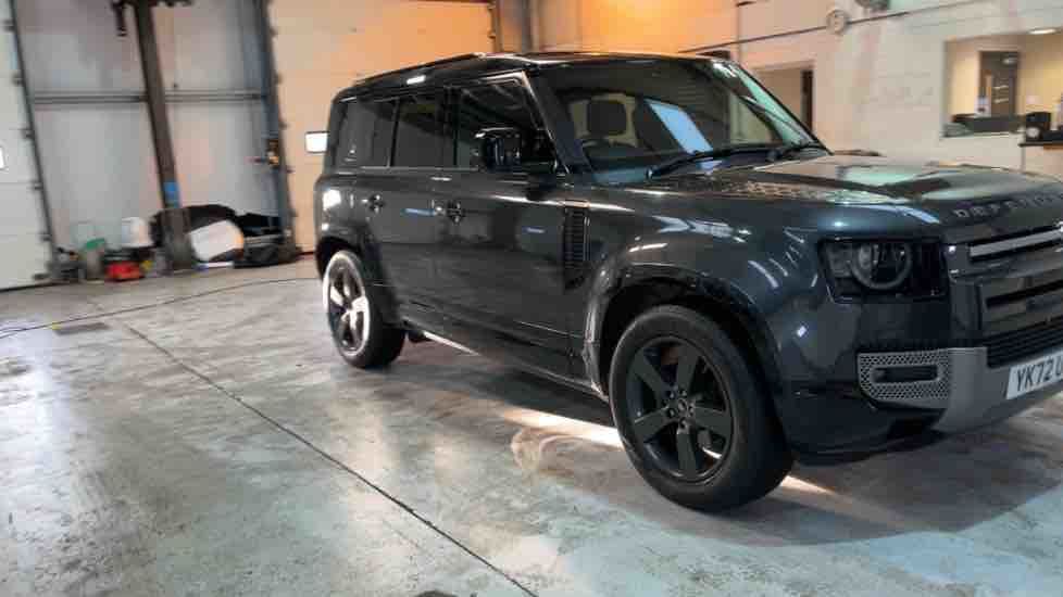 More views of Land Rover Defender 110