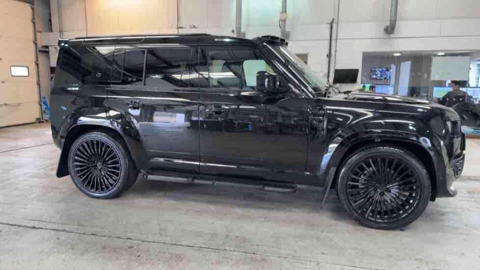 More views of Land Rover Defender 110