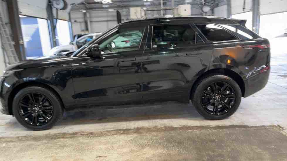 More views of Land Rover Range Rover Velar