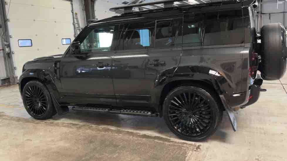 More views of Land Rover Defender 110