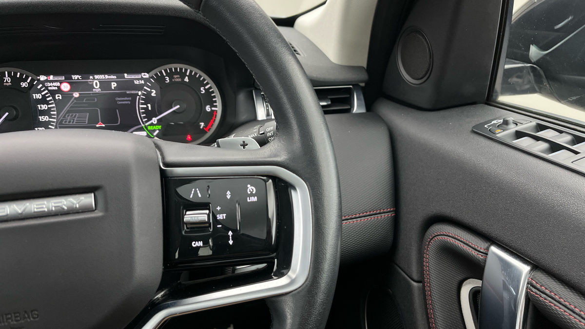 Land Rover Discovery Sport Image 14