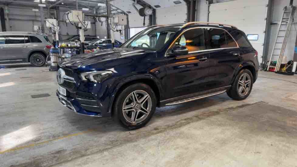More views of Mercedes-Benz GLE