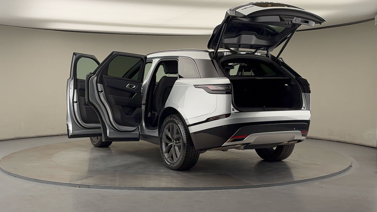 Land Rover Range Rover Velar Image 23