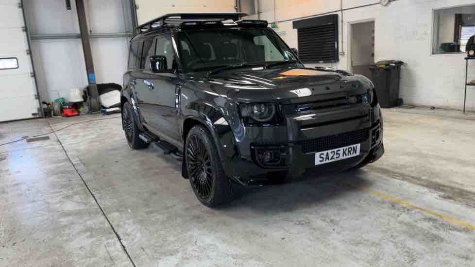More views of Land Rover Defender 110