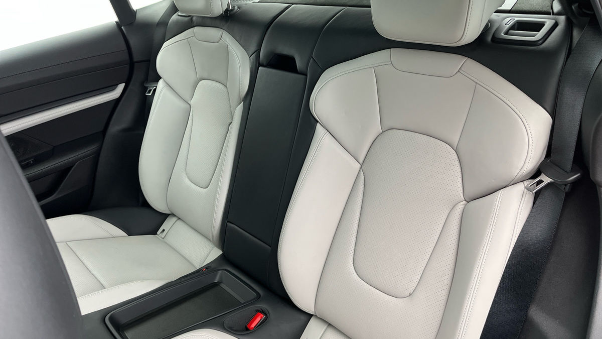 Porsche Taycan Image 8