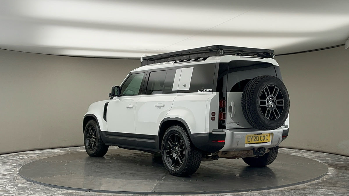 Land Rover Defender 110 Image 2