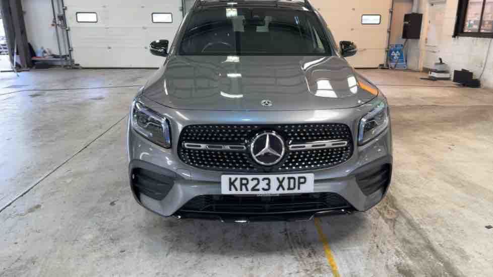 More views of Mercedes-Benz GLB
