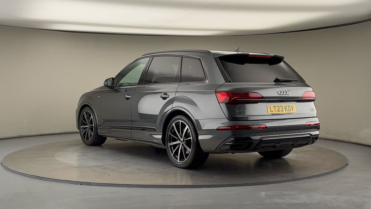 Audi Q7 Image 2