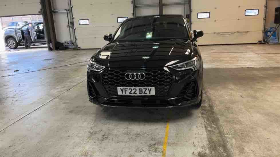 More views of Audi Q3