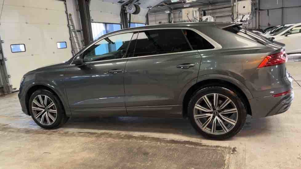 More views of Audi Q8