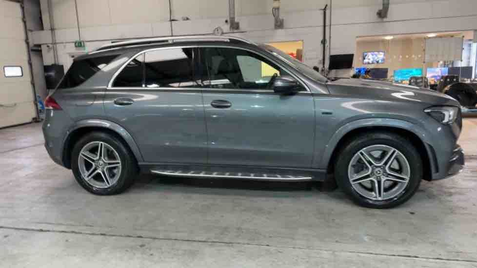 More views of Mercedes-Benz GLE