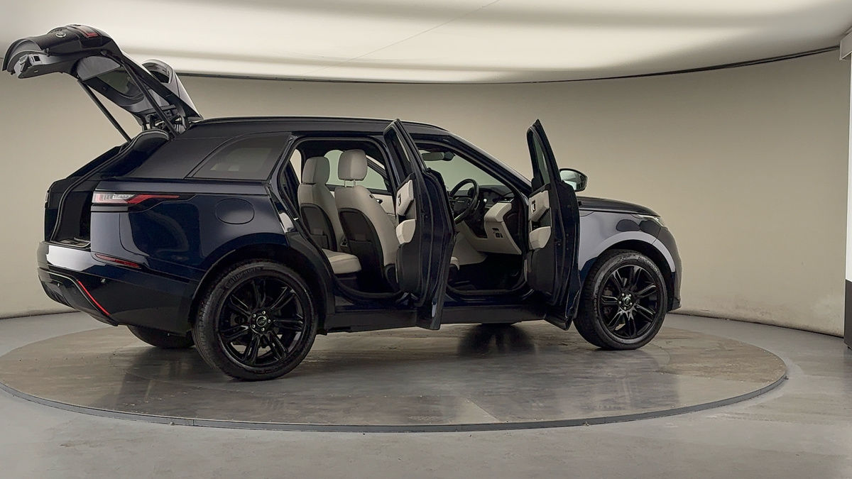 More views of Land Rover Range Rover Velar