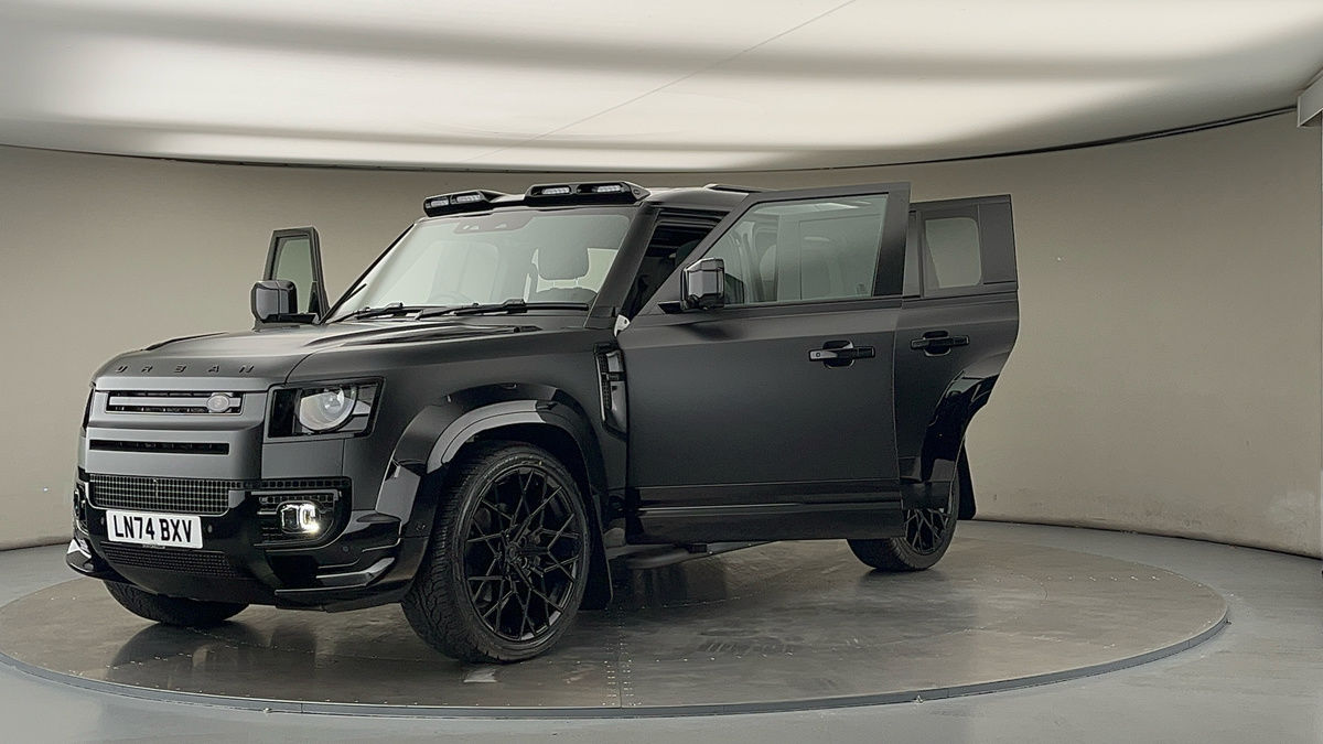 More views of Land Rover Defender 110