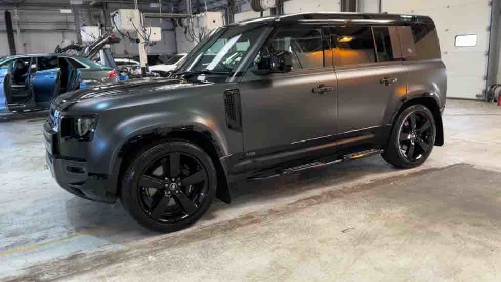 More views of Land Rover Defender 110