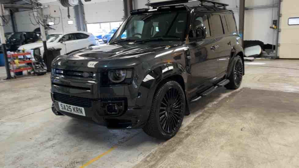 More views of Land Rover Defender 110