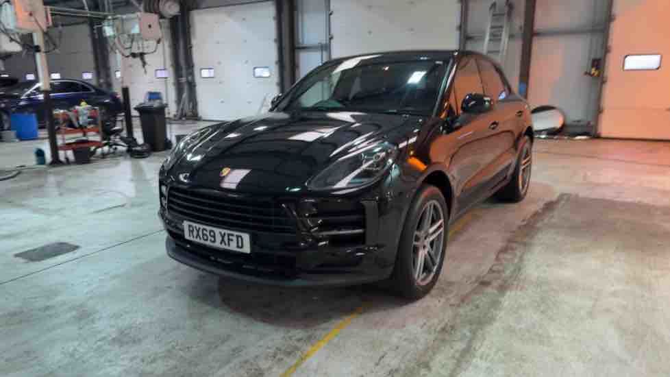 More views of Porsche Macan