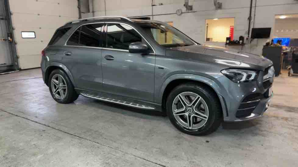 More views of Mercedes-Benz GLE