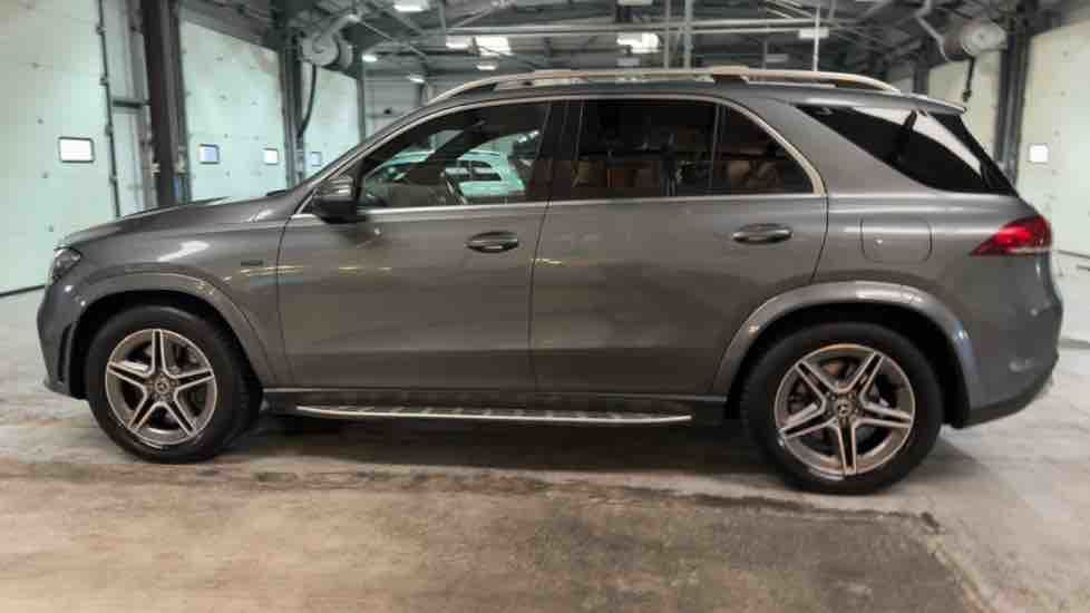 More views of Mercedes-Benz GLE