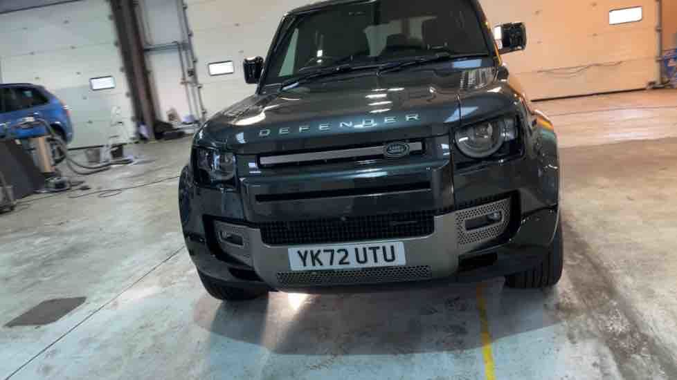 More views of Land Rover Defender 110