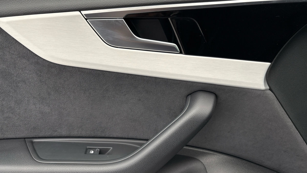 Audi A4 Avant Image 19
