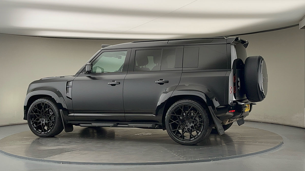 More views of Land Rover Defender 110