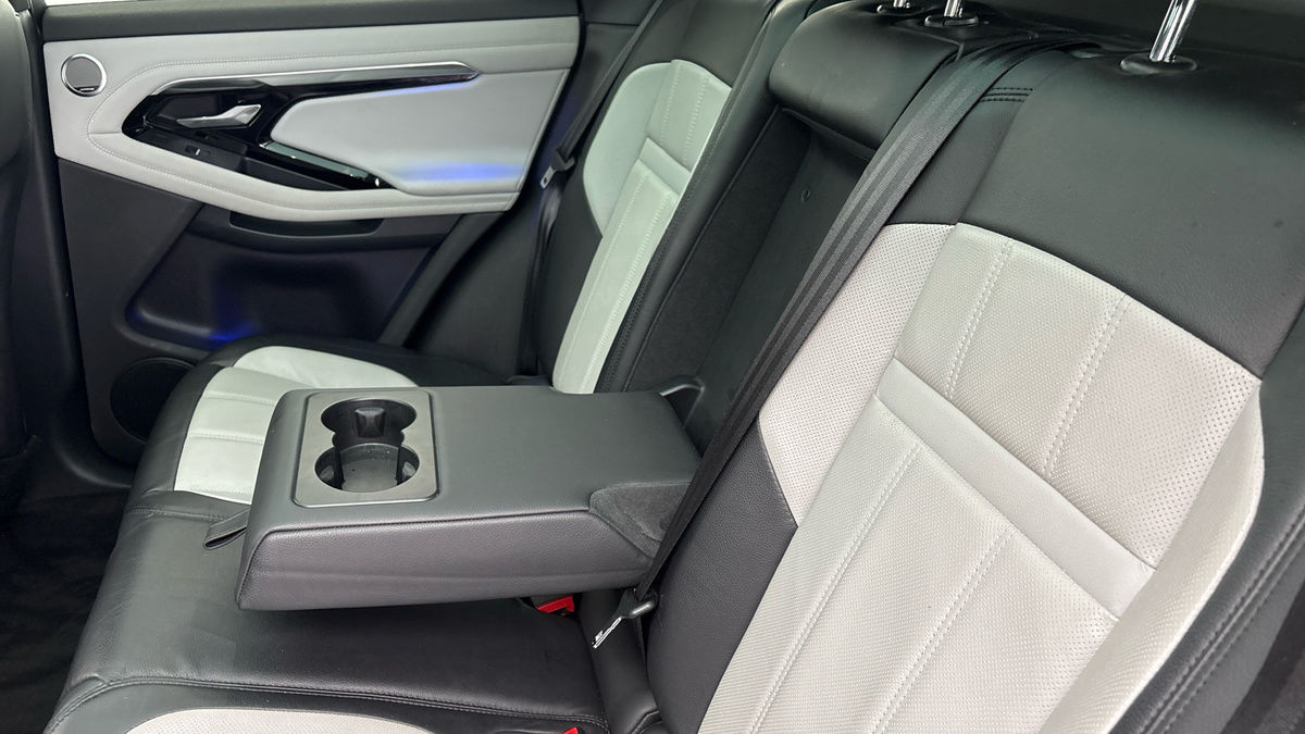 Land Rover Range Rover Evoque Image 9