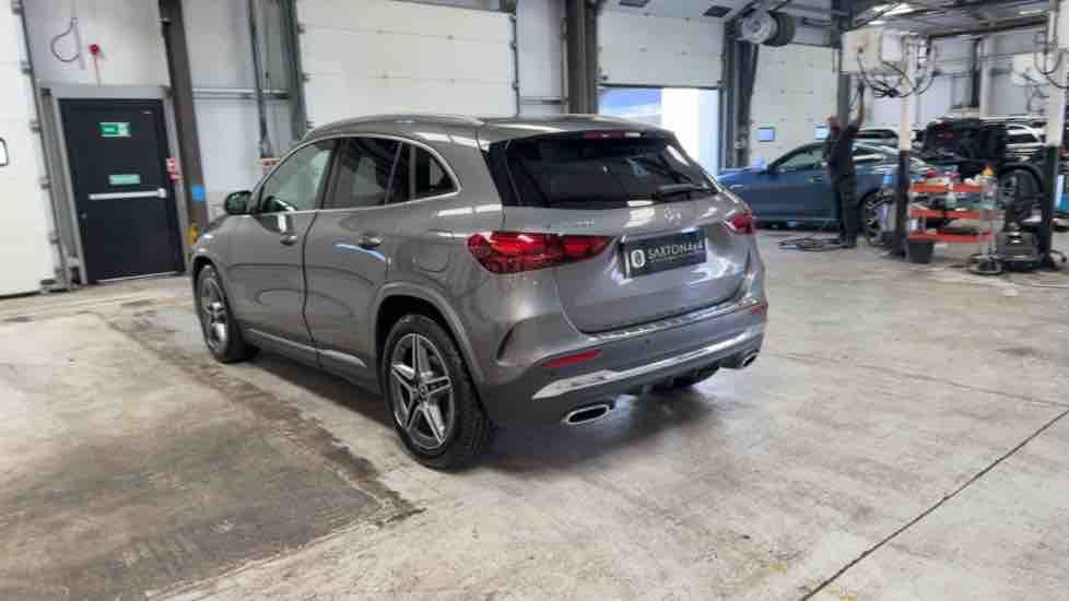More views of Mercedes-Benz GLA