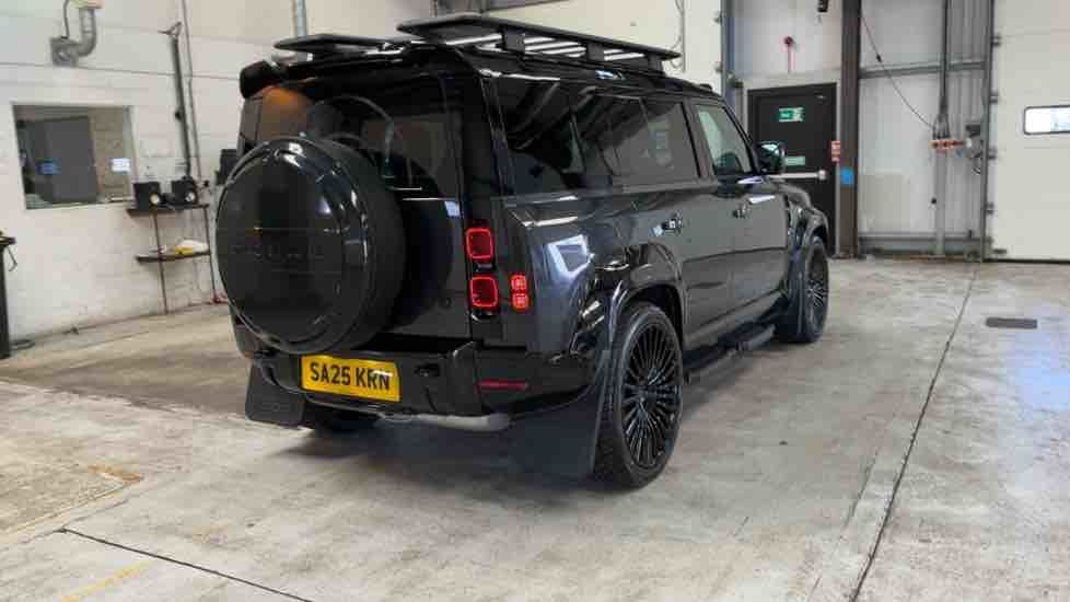 More views of Land Rover Defender 110