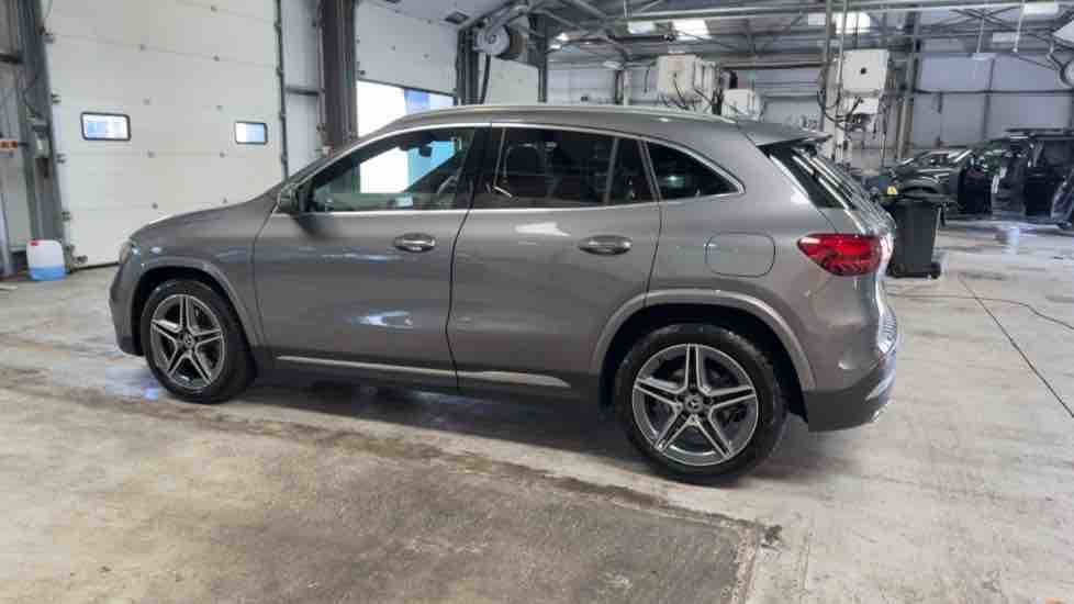 More views of Mercedes-Benz GLA