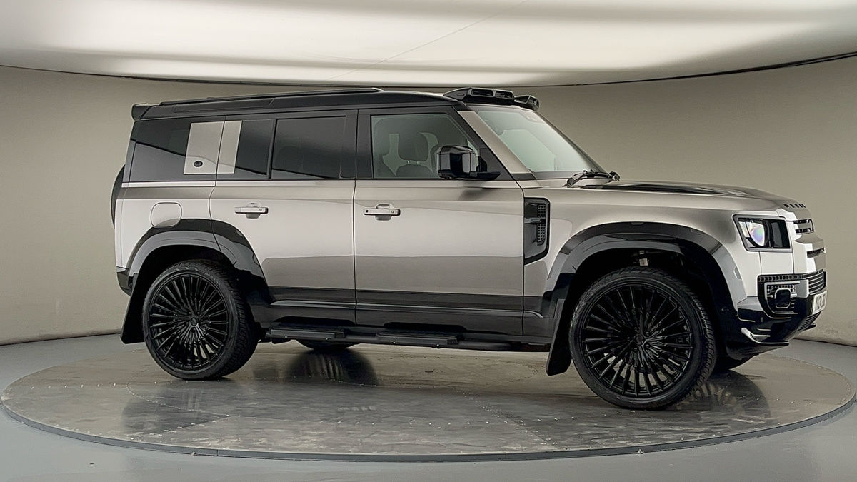 More views of Land Rover Defender 110