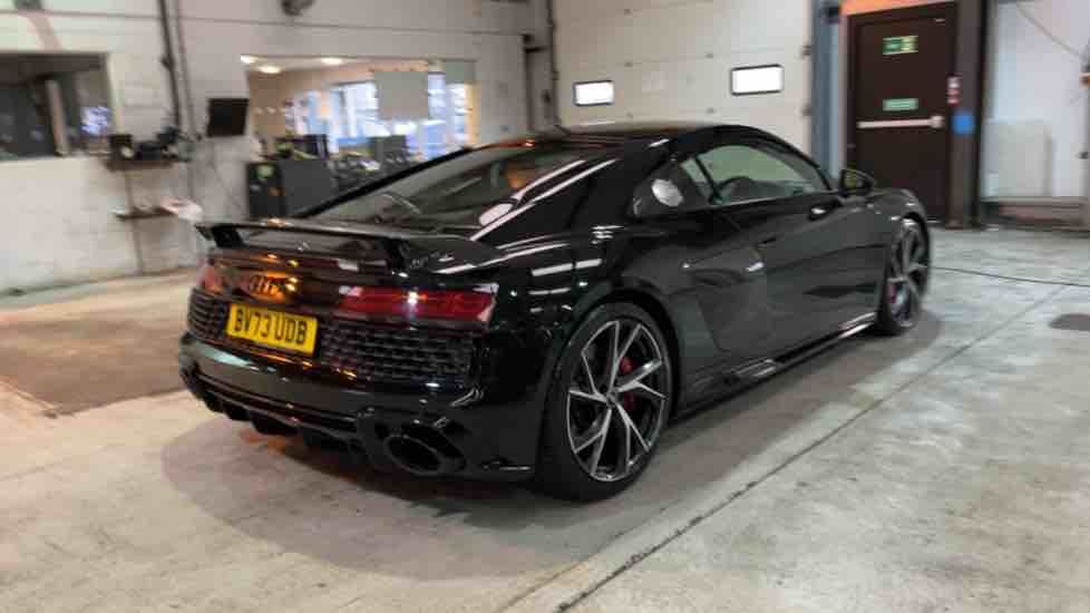 More views of Audi R8