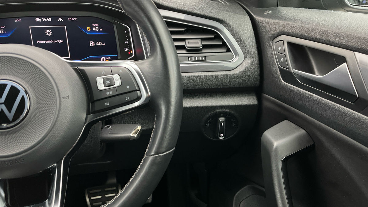 Volkswagen T-Roc Image 14