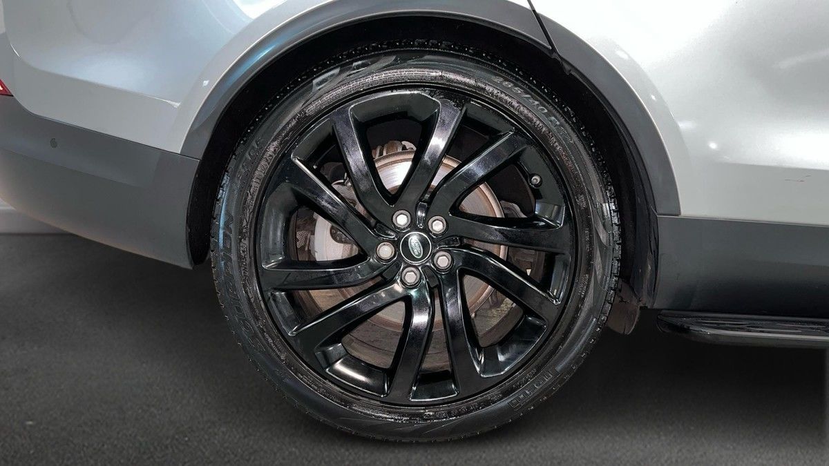 Land Rover Discovery Image 10