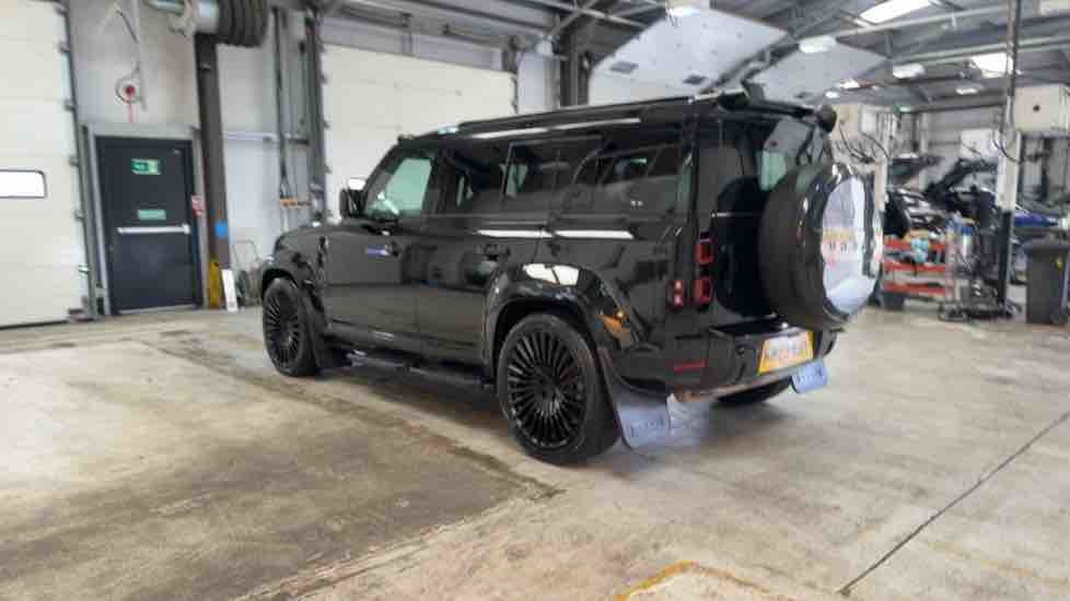 More views of Land Rover Defender 110